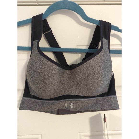 Under Armour Sports Bra Size - Picture 1 of 6